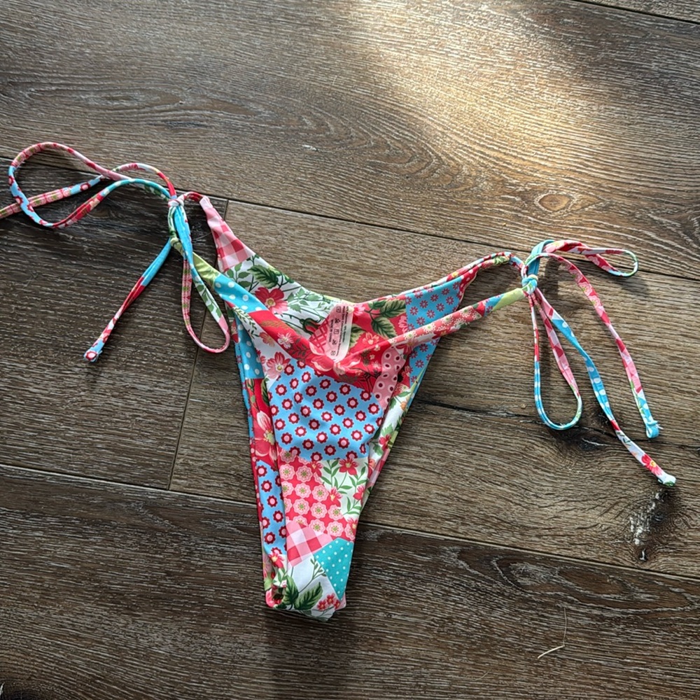 Bikini cheeky‎ bottoms medium